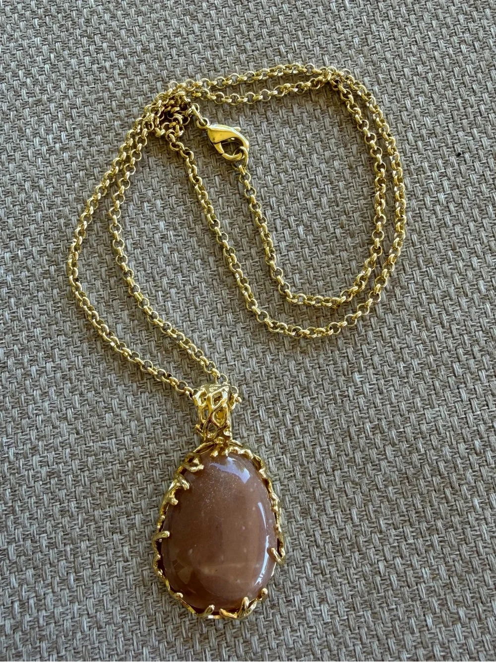 Peach Moonstone Pendant Necklace Madagascar Gold Tone 24” Chain